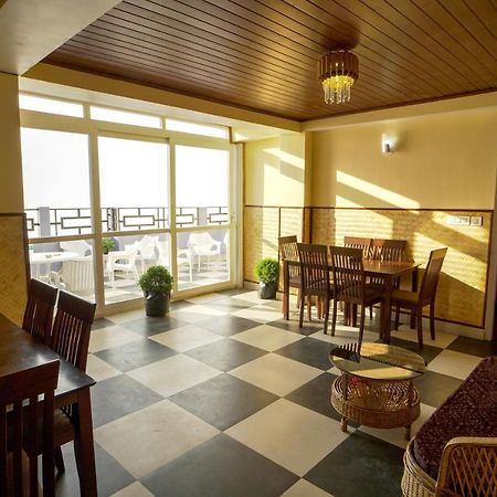 Hotel Hill Queen Near Sherpa Gumba Darjeeling Mall 5 Min Couple Friendly Luaran gambar