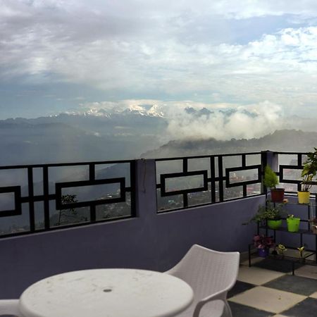 Hotel Hill Queen Near Sherpa Gumba Darjeeling Mall 5 Min Couple Friendly Luaran gambar