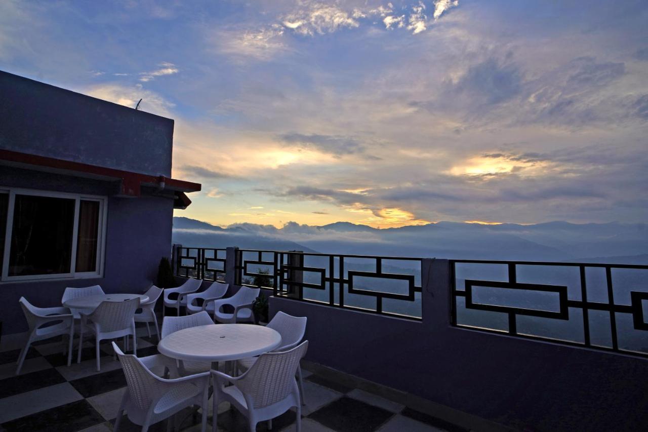 Hotel Hill Queen Near Sherpa Gumba Darjeeling Mall 5 Min Couple Friendly Luaran gambar