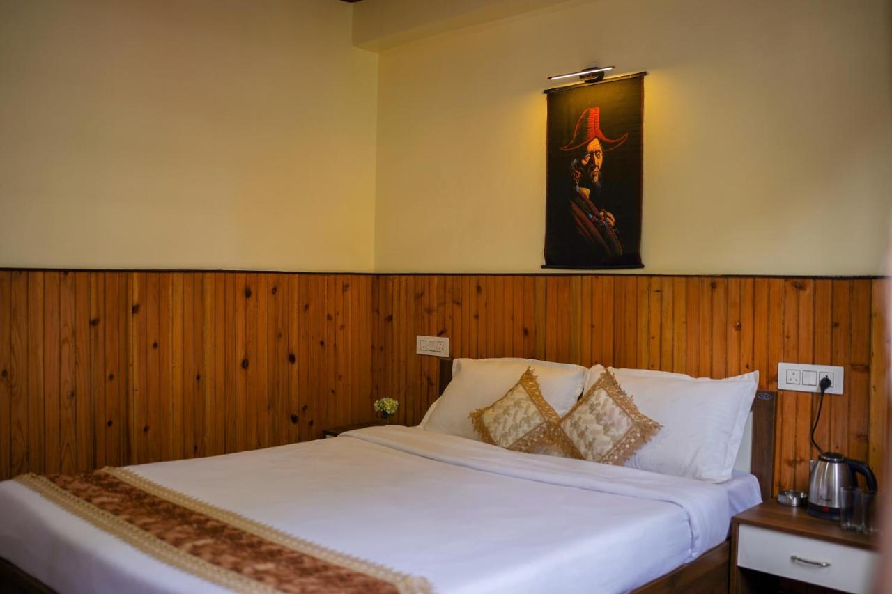 Hotel Hill Queen Near Sherpa Gumba Darjeeling Mall 5 Min Couple Friendly Luaran gambar