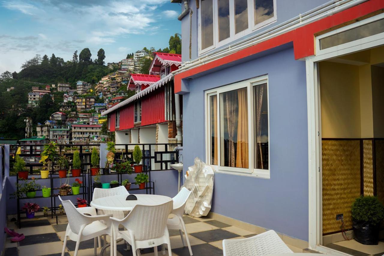 Hotel Hill Queen Near Sherpa Gumba Darjeeling Mall 5 Min Couple Friendly Luaran gambar