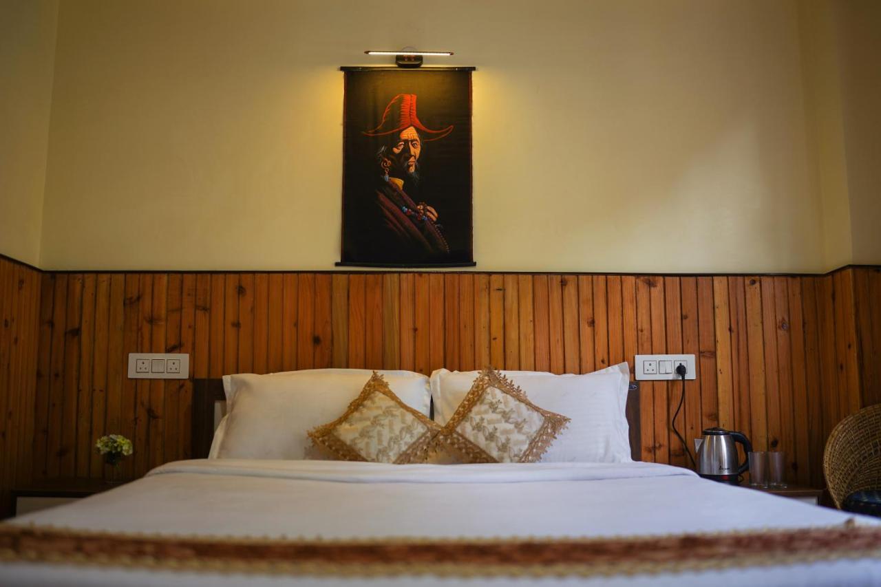 Hotel Hill Queen Near Sherpa Gumba Darjeeling Mall 5 Min Couple Friendly Luaran gambar