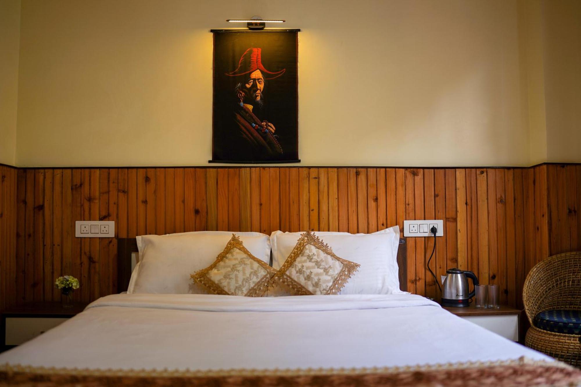 Hotel Hill Queen Near Sherpa Gumba Darjeeling Mall 5 Min Couple Friendly Luaran gambar